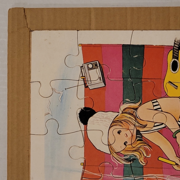 Adorable Beach Picnic Vintage Puzzle - Picture 4 of 17